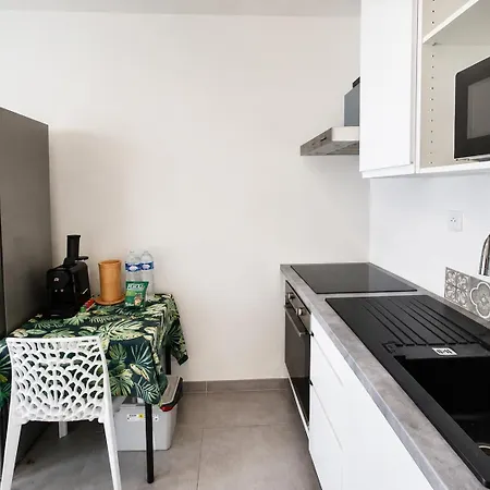 Spacieux A 2 Pas De La A Apartment