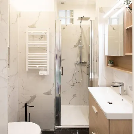 L23 Staywizus - 1 Bdr Shakespeare 2 Balconies - Clim & Wifi Apartment