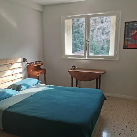 Apartment Looking For Space - 3 With Terrace *