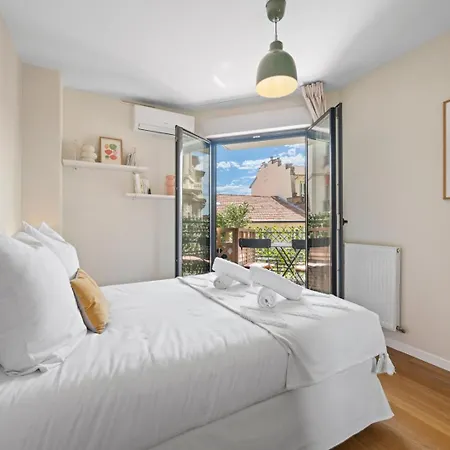 Stunning & Bright - 2 Bedrooms - Parking Wifi/ac