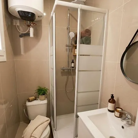 Apartment An In The Very Center Of The For 8 Guests Nearby Are A Tram Stop And Train Station *