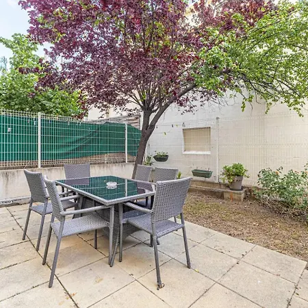 Apartment Avec Terrasse-jardin Au Centre De Nice