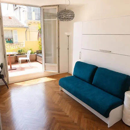 Apartment Climatise Avec Grande Terrasse Privee Au Coeur De