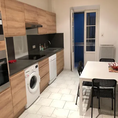 3 Pieces Renove Port De - 150m Du Tramway Apartment *