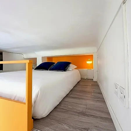 Apartment Mezzanine Renove - Centre Nice, 3 Min Gare