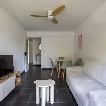 Apartment Near Airport Nice
