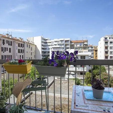 Apartment Charming With Balcony In The Heart Of The Liberation District *