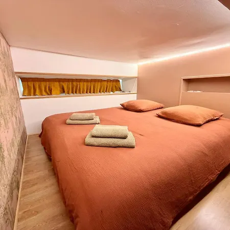 Apartment Elegant Climatise , Vieux Nice, A Pied Nice