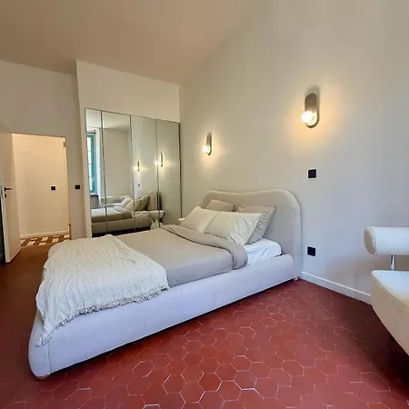 La Girelle - Bright And With A Balcony - Port Of Nice