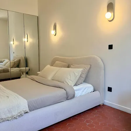La Girelle - Bright And With A Balcony - Port Of Apartment Nice