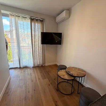 Apartment Joli Fleurs