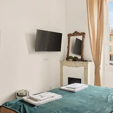 Apartment T1 Au Coeur Du Vieux-nice & Pres De La Nice