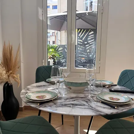 Terrasse 4 A 6 Personnes De Gamme Port, Riquier Apartment *