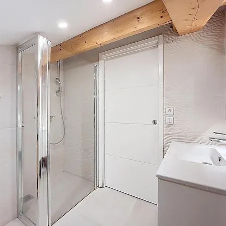 Apartment S10 Staywizus - Duplex 3 Bdr Ac Wifi Balcony 10 Mins Nice