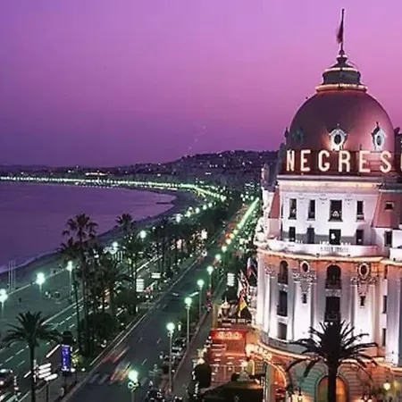- Promenade Des - A 30 Metres - Climatisation - Wifi Apartment *
