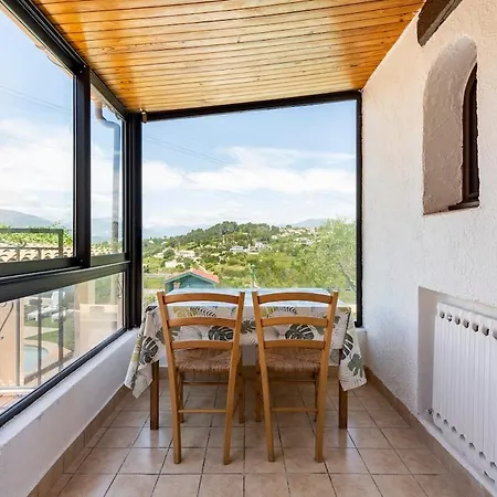 Apartment With Pool And Mountain View Nice