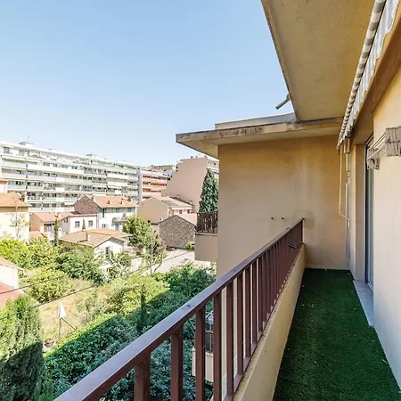 Apartment Spacieux T3 Avec Balcon Confort Et Convivialite Nice