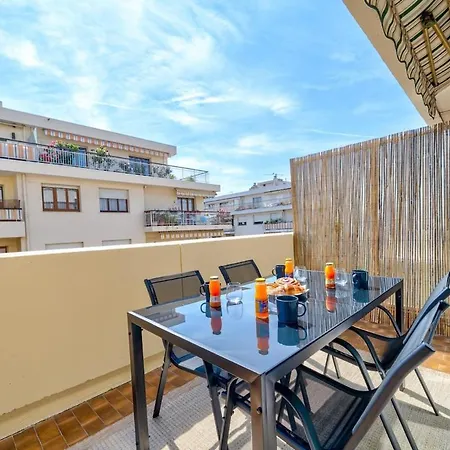 2p Standing, Terrasse, Garage, Proche Port Et *