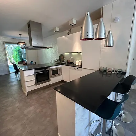 Au Calme Apartment
