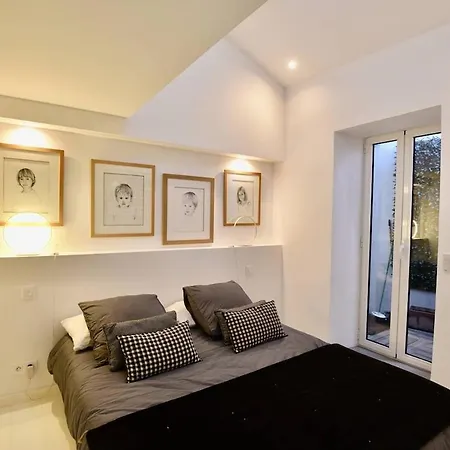 Signature Magenta Apartment
