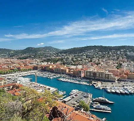 Apartment Spacieux Et - Vieux 5 Mn' A Pied Nice