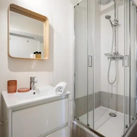 Charming & Bright Cozy Retreat On Port * Nice