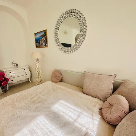 Apartment White Palace - 1 Min - Carre D'or - Promenade *