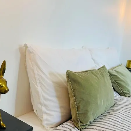 Cathedral View - Heart Of Vieux Apartment *