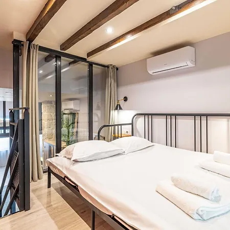 Warm Close To Promenade Des Apartment