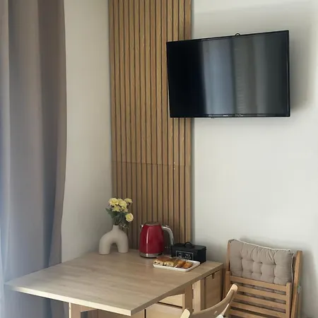 - Cosy Le Rouge Avec Terrasse Nice