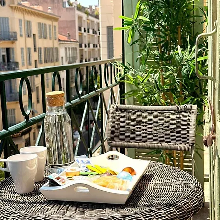 Apartment Heart Of - Mezzanine Loft & Sunny Balcony *