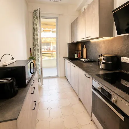 Apartment Avec Terrasse A 2 Min De La Nice