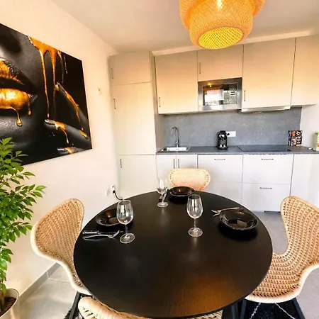 Apartment Luxury Modern Flat & Panoramic View & Wifi *