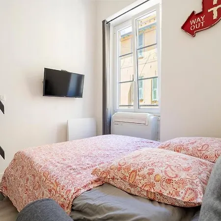 Unique 2 Biens En 1, Clim, Moderne, A 300m Apartment *