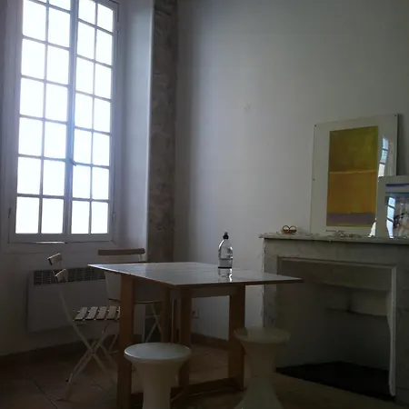 Old Town Stunning Modern 1 Bedroom Flat Sleeps 3 Apartment *