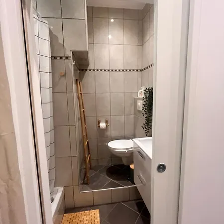 Apartment Au Coeur Du Vieux Et A 5 Min De La Nice