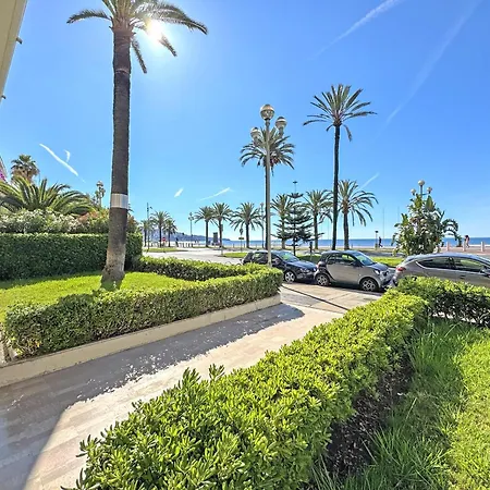 Apartment Rare Seafront Garden On Promenade