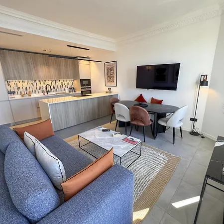Elegant Sea Front Apartment