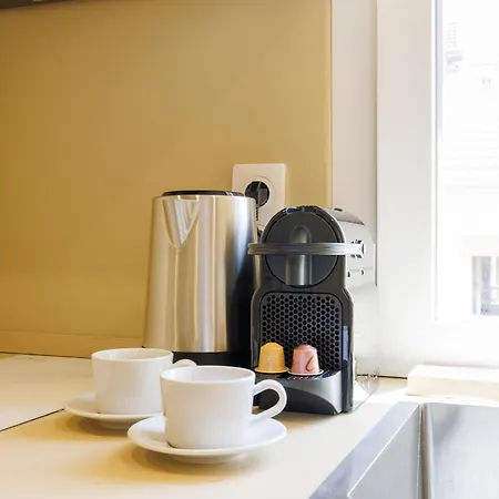 Renting - St Vincent - Floor Luxury Old Town Air-conditioned