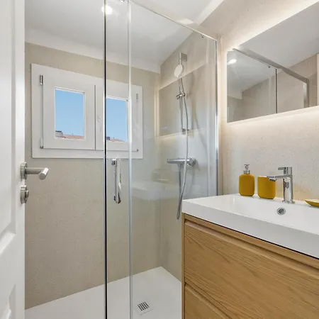 Renting - St Vincent - Floor Luxury Old Town Air-conditioned * Nice