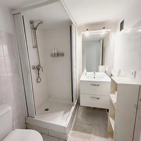 Apartment Mezzanine Renove - Centre Nice, 3 Min Gare Nice