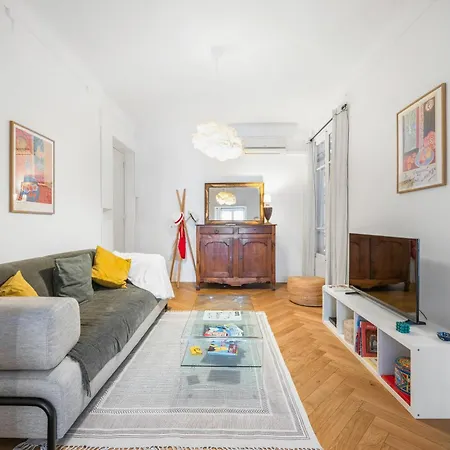 Charming & Comfortable - Near The Port / Parking Nice