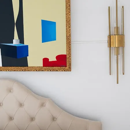 Apartment 1 Min Walk To Luxury Boutique *