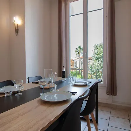 Apartment Bright 2-bedroom - La Liberation Nice