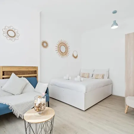 The Jewel Of The Golden Triangle Ocean View - Welkeys Apartment *