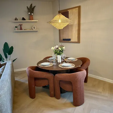 Completely Renovated 2 Minutes From The Apartment *