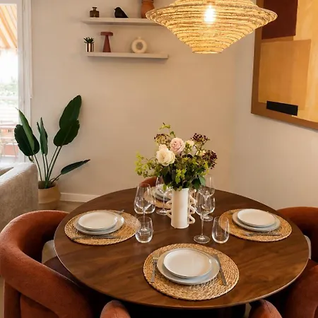 Completely Renovated 2 Minutes From The Nice