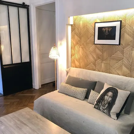 Le Shakespeare 18 Mezzanine Apartment *