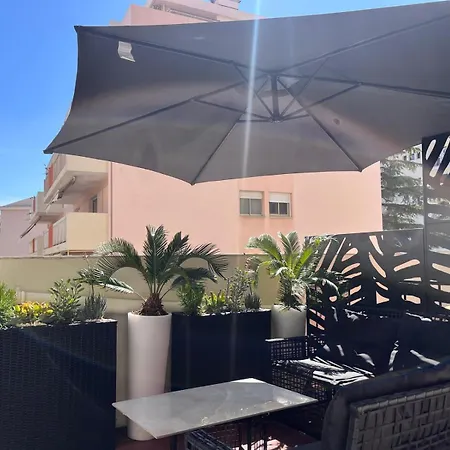 Terrasse 4 A 6 Personnes De Gamme Port, Riquier Apartment