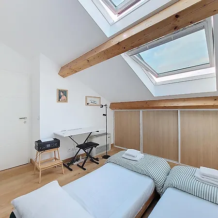 Apartment S10 Staywizus - Duplex 3 Bdr Ac Wifi Balcony 10 Mins